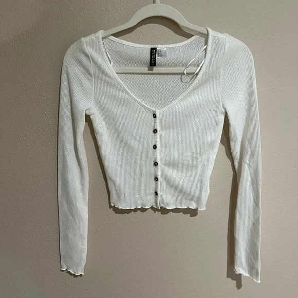 White Button-Up Ribbed Top - Picture 1 of 5